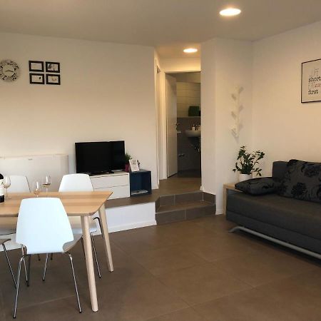 Apartment Vita Funtana Exterior photo